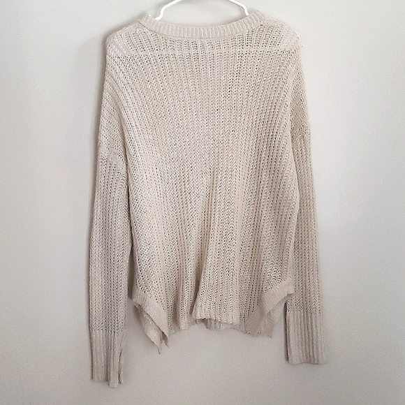 Aeropostale Knit V-Neck Sweater - Picture 7 of 7